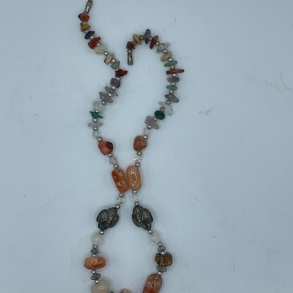 “NATURAL GEMSTONE VINTAGE NECKLACE”. With Unique Silver Bead Detail. - Picture 5 of 14